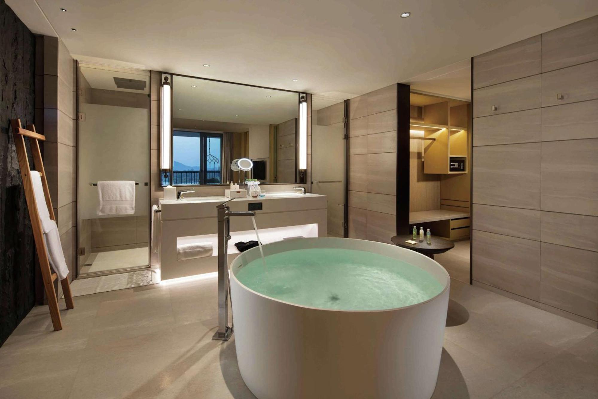 וואנינג Doubletree Resort By Hilton Hainan - Xinglong Lakeside מראה חיצוני תמונה